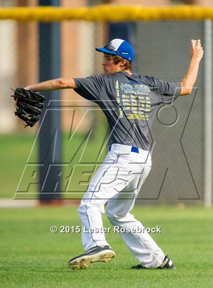 Thumbnail 3 in Banquete vs. Lago Vista (3A Regional Semifinal) photogallery.
