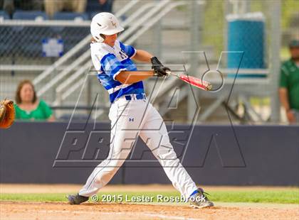 Thumbnail 2 in Banquete vs. Lago Vista (3A Regional Semifinal) photogallery.