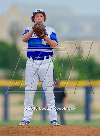 Thumbnail 3 in Banquete vs. Lago Vista (3A Regional Semifinal) photogallery.