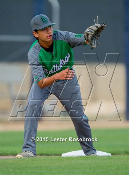 Thumbnail 1 in Banquete vs. Lago Vista (3A Regional Semifinal) photogallery.