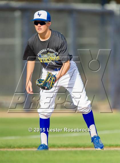 Thumbnail 3 in Banquete vs. Lago Vista (3A Regional Semifinal) photogallery.