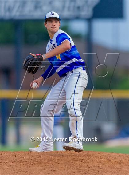 Thumbnail 2 in Banquete vs. Lago Vista (3A Regional Semifinal) photogallery.