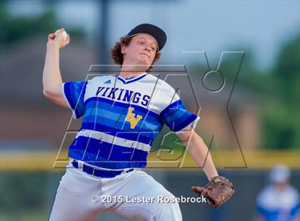 Thumbnail 3 in Banquete vs. Lago Vista (3A Regional Semifinal) photogallery.