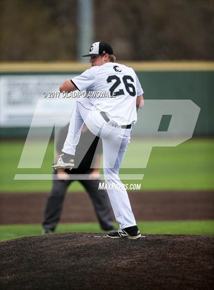 Thumbnail 3 in Guyer [John H.] vs Carroll (Highland Park Tournament) photogallery.