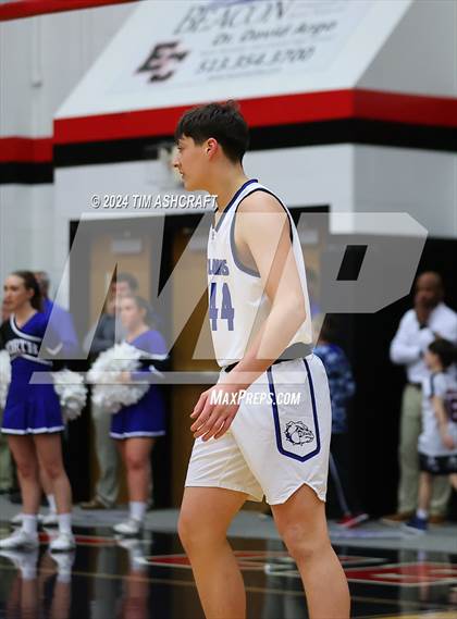 Thumbnail 2 in Columbus East vs Columbus North (IHSAA 4A Section 14 Round 1) photogallery.
