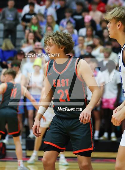 Thumbnail 1 in Columbus East vs Columbus North (IHSAA 4A Section 14 Round 1) photogallery.