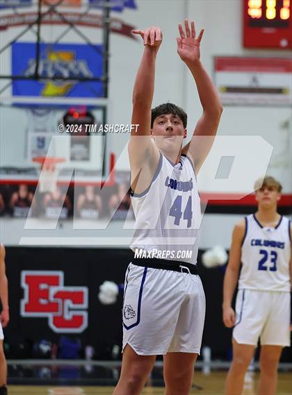 Thumbnail 1 in Columbus East vs Columbus North (IHSAA 4A Section 14 Round 1) photogallery.