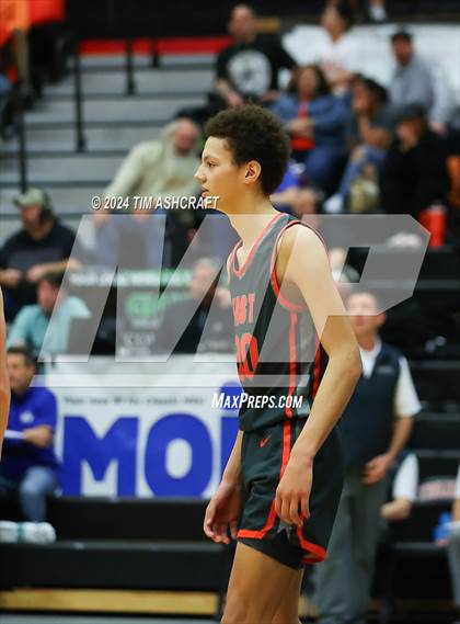 Thumbnail 1 in Columbus East vs Columbus North (IHSAA 4A Section 14 Round 1) photogallery.