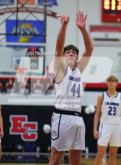 Thumbnail 3 in Columbus East vs Columbus North (IHSAA 4A Section 14 Round 1) photogallery.