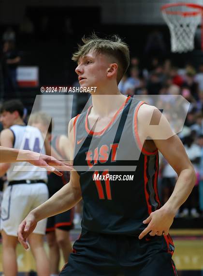 Thumbnail 1 in Columbus East vs Columbus North (IHSAA 4A Section 14 Round 1) photogallery.