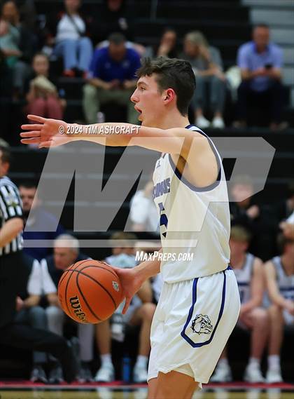 Thumbnail 3 in Columbus East vs Columbus North (IHSAA 4A Section 14 Round 1) photogallery.