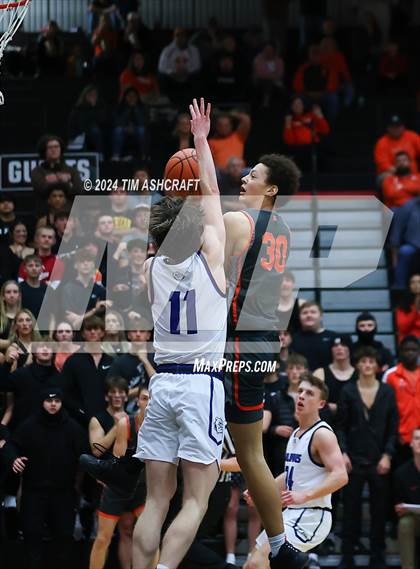 Thumbnail 3 in Columbus East vs Columbus North (IHSAA 4A Section 14 Round 1) photogallery.