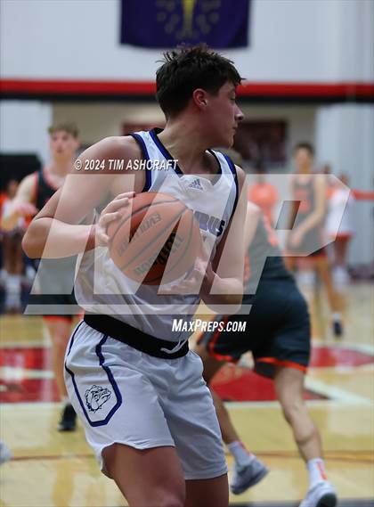 Thumbnail 3 in Columbus East vs Columbus North (IHSAA 4A Section 14 Round 1) photogallery.