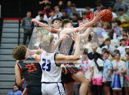 Thumbnail 1 in Columbus East vs Columbus North (IHSAA 4A Section 14 Round 1) photogallery.