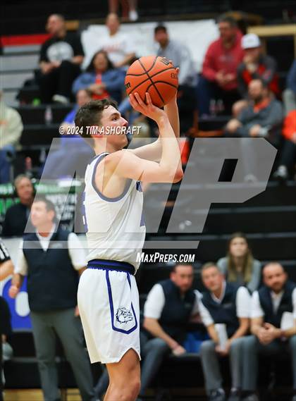 Thumbnail 1 in Columbus East vs Columbus North (IHSAA 4A Section 14 Round 1) photogallery.