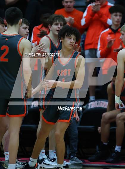 Thumbnail 3 in Columbus East vs Columbus North (IHSAA 4A Section 14 Round 1) photogallery.