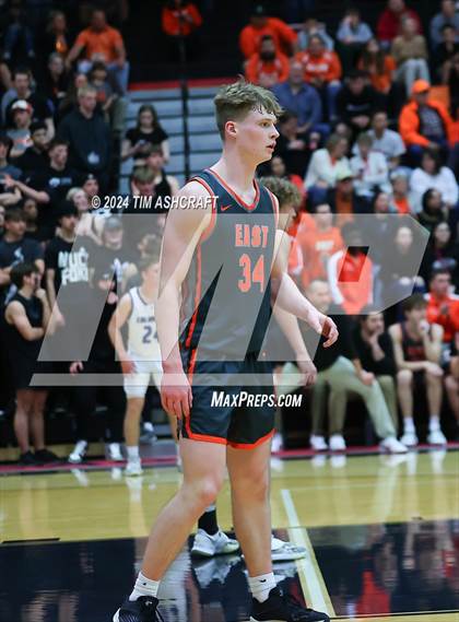 Thumbnail 1 in Columbus East vs Columbus North (IHSAA 4A Section 14 Round 1) photogallery.
