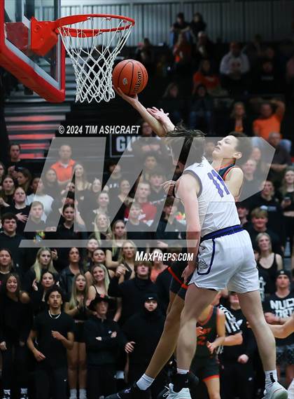 Thumbnail 2 in Columbus East vs Columbus North (IHSAA 4A Section 14 Round 1) photogallery.