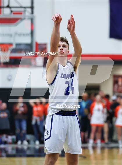 Thumbnail 3 in Columbus East vs Columbus North (IHSAA 4A Section 14 Round 1) photogallery.