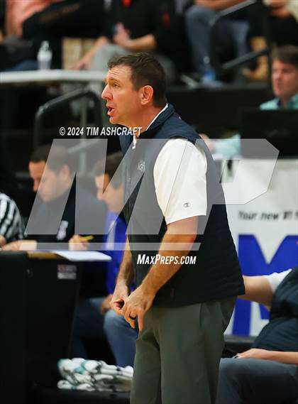 Thumbnail 3 in Columbus East vs Columbus North (IHSAA 4A Section 14 Round 1) photogallery.