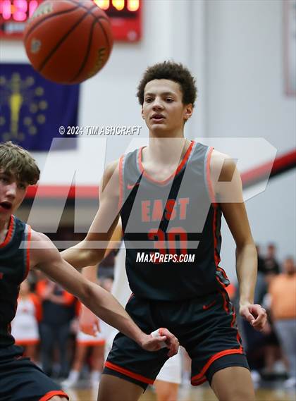 Thumbnail 1 in Columbus East vs Columbus North (IHSAA 4A Section 14 Round 1) photogallery.