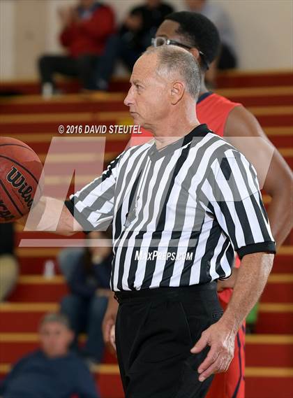 Thumbnail 3 in Modesto Christian vs. Jesuit (Fr. Barry Christmas Classic) photogallery.