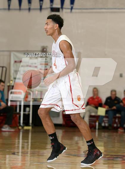 Thumbnail 2 in Modesto Christian vs. Jesuit (Fr. Barry Christmas Classic) photogallery.