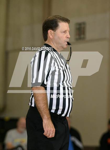 Thumbnail 2 in Modesto Christian vs. Jesuit (Fr. Barry Christmas Classic) photogallery.