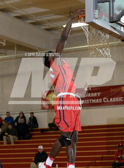 Thumbnail 2 in Modesto Christian vs. Jesuit (Fr. Barry Christmas Classic) photogallery.