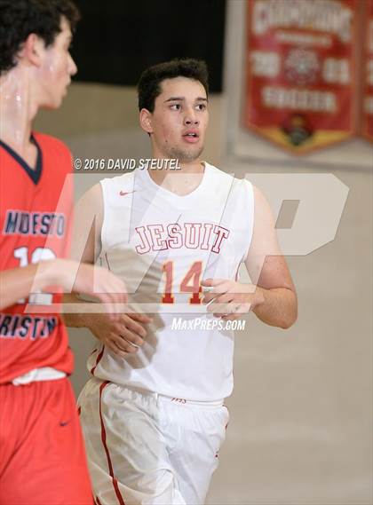 Thumbnail 2 in Modesto Christian vs. Jesuit (Fr. Barry Christmas Classic) photogallery.