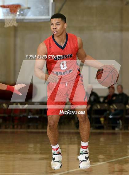 Thumbnail 1 in Modesto Christian vs. Jesuit (Fr. Barry Christmas Classic) photogallery.