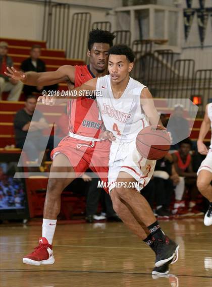 Thumbnail 1 in Modesto Christian vs. Jesuit (Fr. Barry Christmas Classic) photogallery.