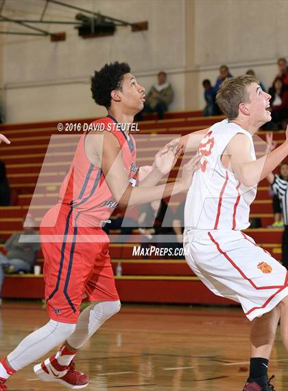 Thumbnail 2 in Modesto Christian vs. Jesuit (Fr. Barry Christmas Classic) photogallery.