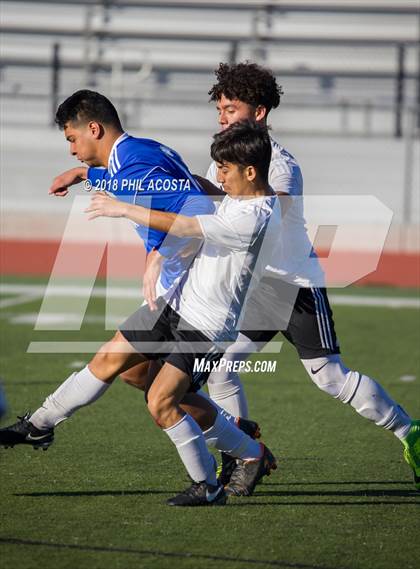 Thumbnail 1 in Bishop Amat vs Hawthorne photogallery.