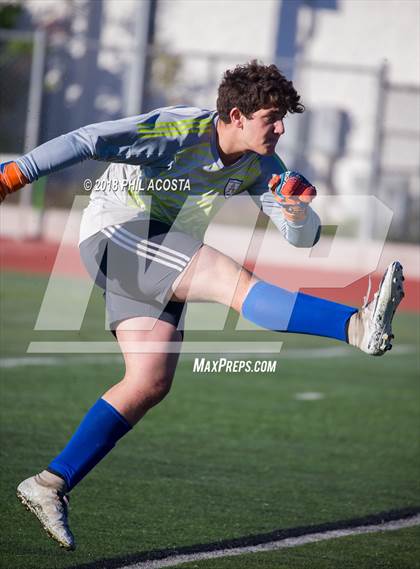 Thumbnail 2 in Bishop Amat vs Hawthorne photogallery.