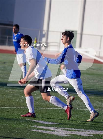 Thumbnail 2 in Bishop Amat vs Hawthorne photogallery.