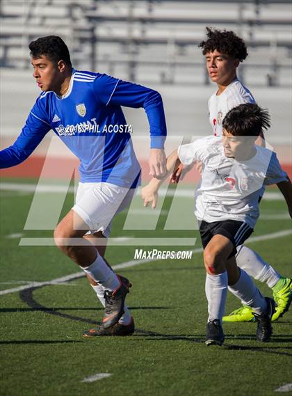 Thumbnail 3 in Bishop Amat vs Hawthorne photogallery.