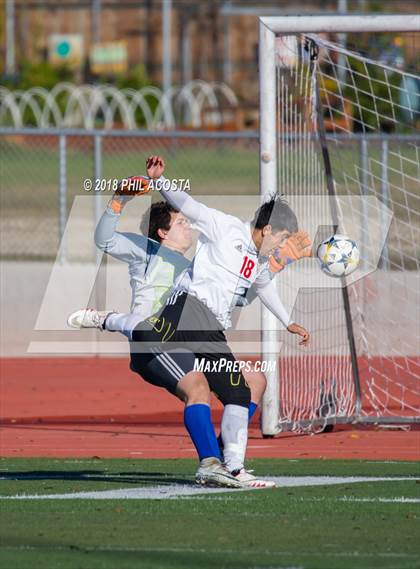 Thumbnail 1 in Bishop Amat vs Hawthorne photogallery.