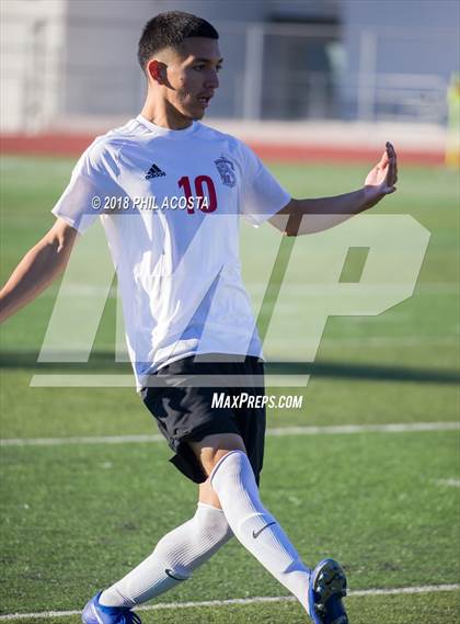 Thumbnail 2 in Bishop Amat vs Hawthorne photogallery.