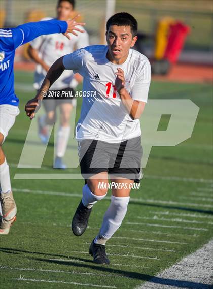 Thumbnail 2 in Bishop Amat vs Hawthorne photogallery.