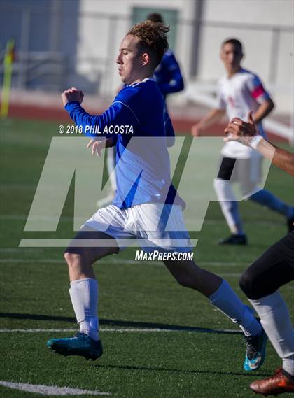 Thumbnail 1 in Bishop Amat vs Hawthorne photogallery.