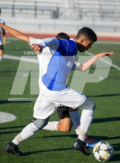 Thumbnail 2 in Bishop Amat vs Hawthorne photogallery.