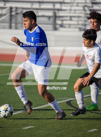 Thumbnail 1 in Bishop Amat vs Hawthorne photogallery.