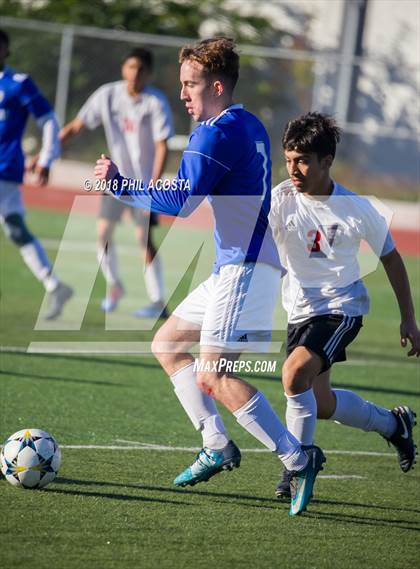 Thumbnail 3 in Bishop Amat vs Hawthorne photogallery.