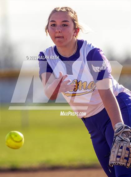 Thumbnail 1 in Los Molinos @ Corning photogallery.