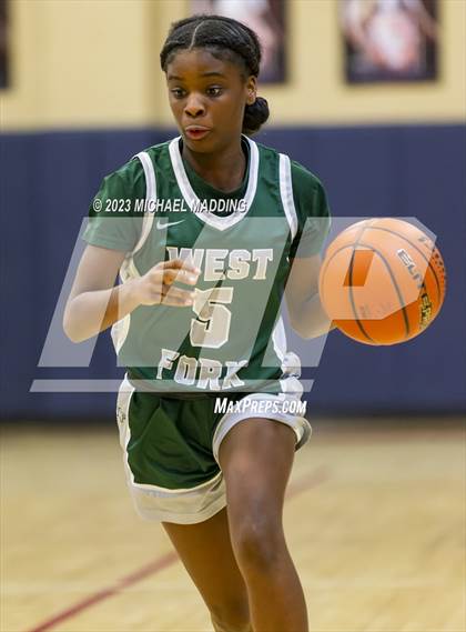 Thumbnail 3 in Hardin-Jefferson vs West Fork photogallery.
