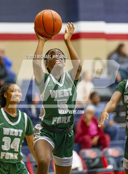 Thumbnail 3 in Hardin-Jefferson vs West Fork photogallery.