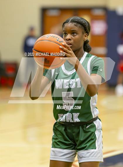 Thumbnail 2 in Hardin-Jefferson vs West Fork photogallery.