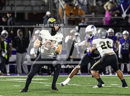 Thumbnail 2 in Brownsburg vs Warren Central (IHSAA 6A Semifinal) photogallery.