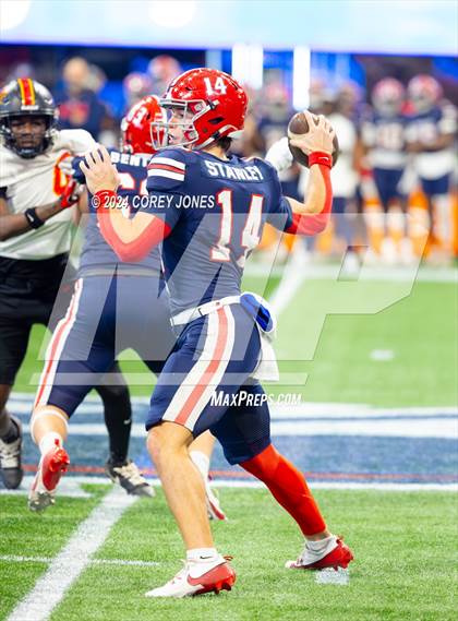 Thumbnail 2 in Northeast vs Toombs County (GHSA 1A Div.1 State Championship Final) photogallery.